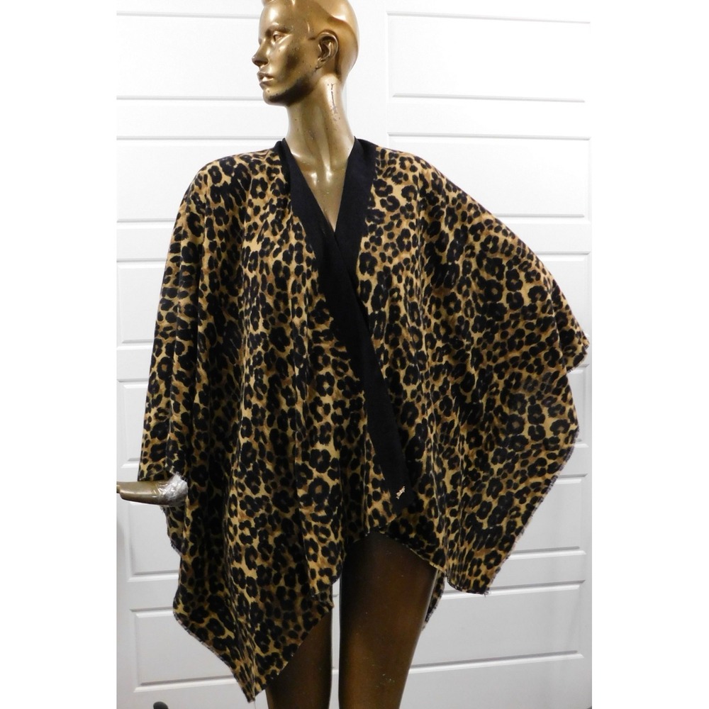 Juicy Couture Animal Print 100%‎ Acrylic Shrug Wrap sz OS